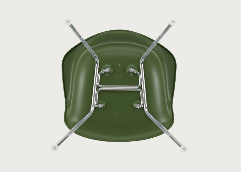 Eames Plastic Armchair RE DAX