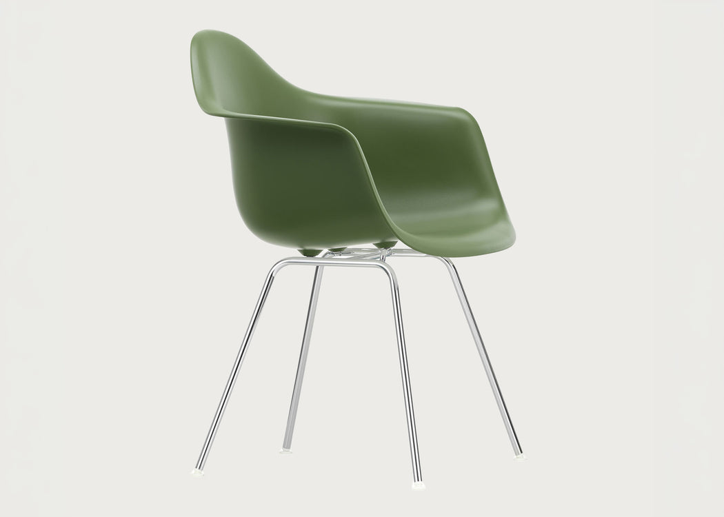 Eames Plastic Armchair RE DAX