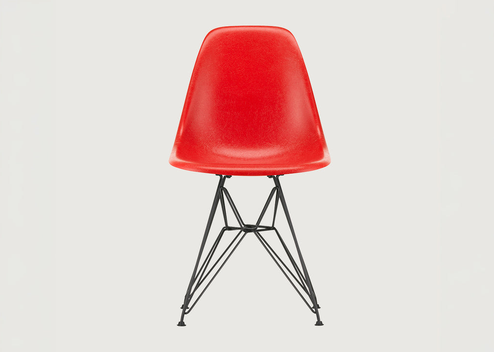 Eames Fibreglass Side Chair DSR