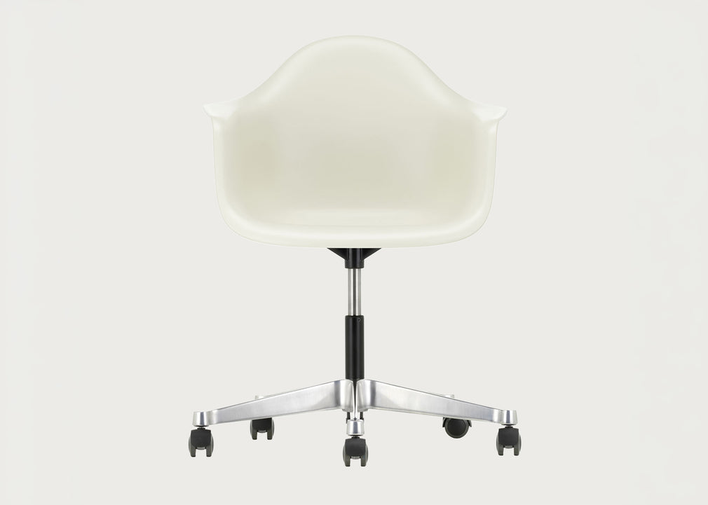Eames Plastic Armchair RE PACC