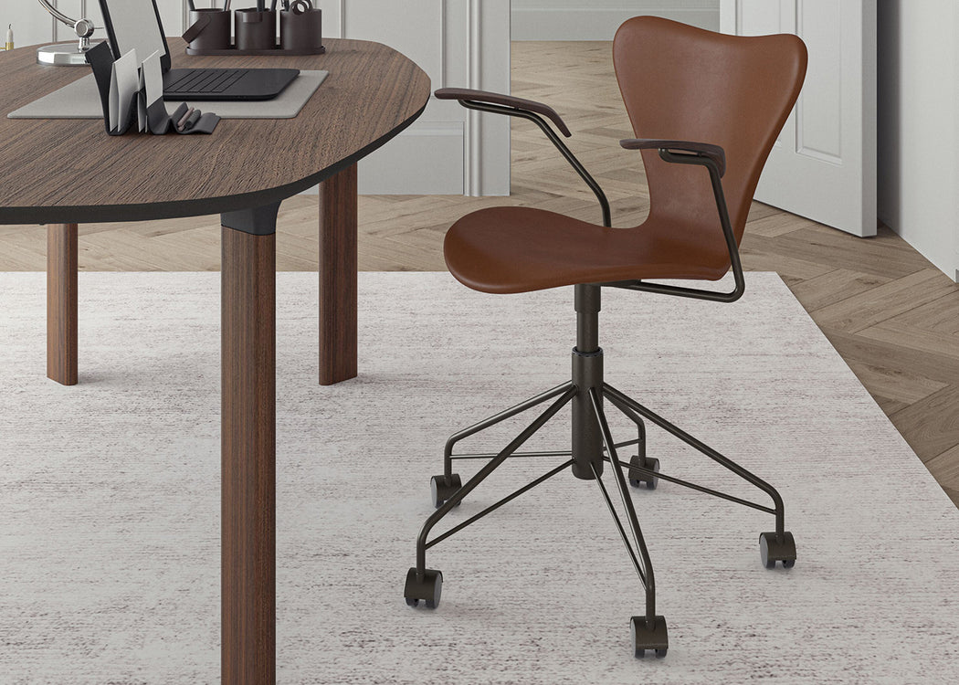 Series 7 Swivel Armchair