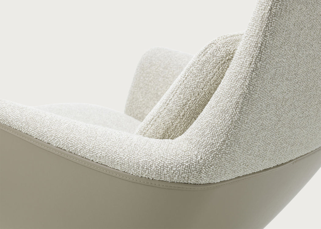 Grand Relax Chair & Ottoman