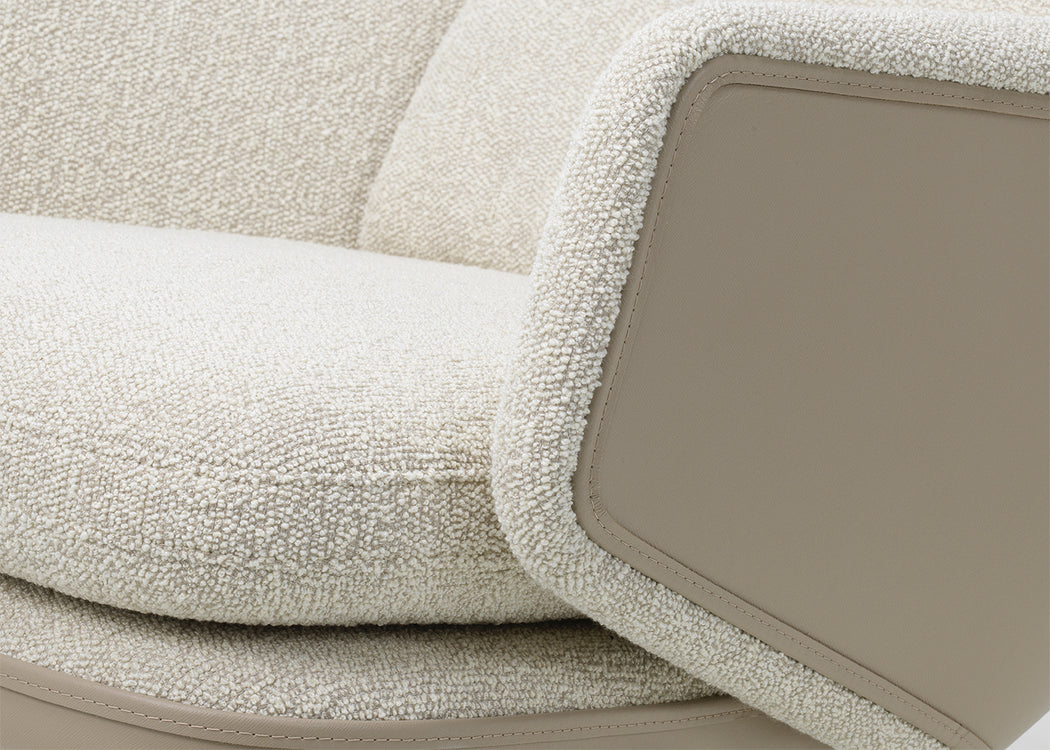 Grand Relax Chair & Ottoman