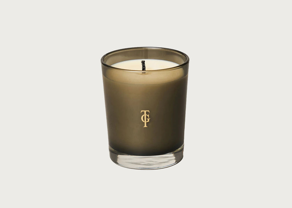 Manor Black Lily Scented Glass Candle