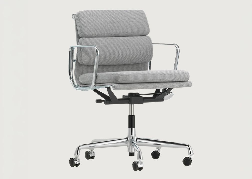 Eames Soft Pad Chair EA 217