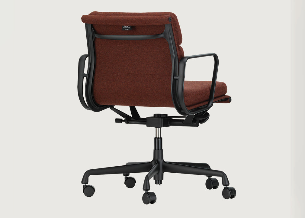 Eames Soft Pad Chair EA 217