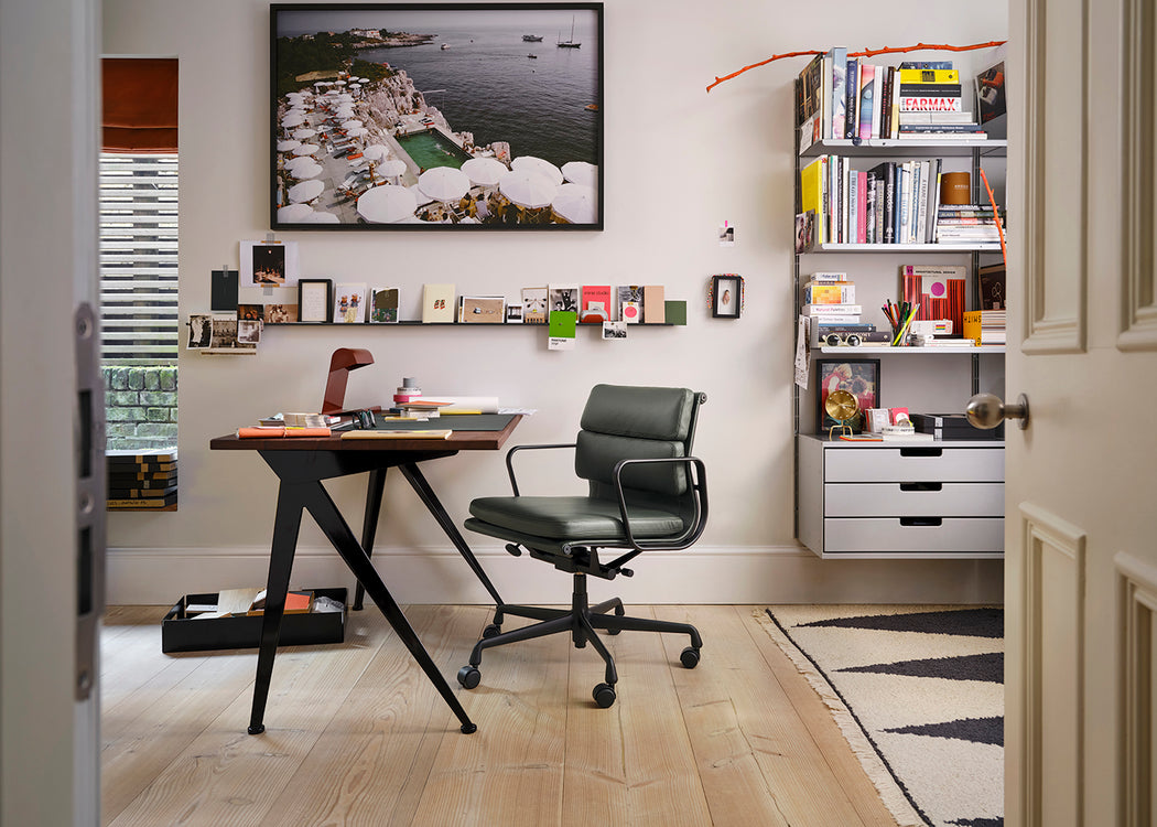 Eames Soft Pad Chair EA 217