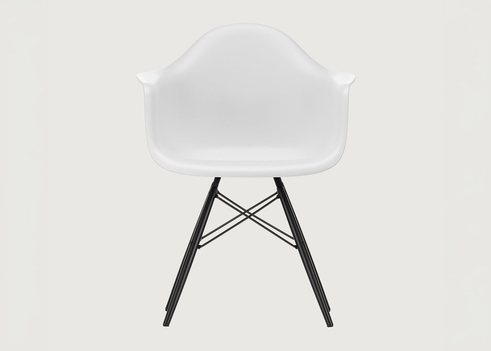 Eames Plastic Armchair RE DAW