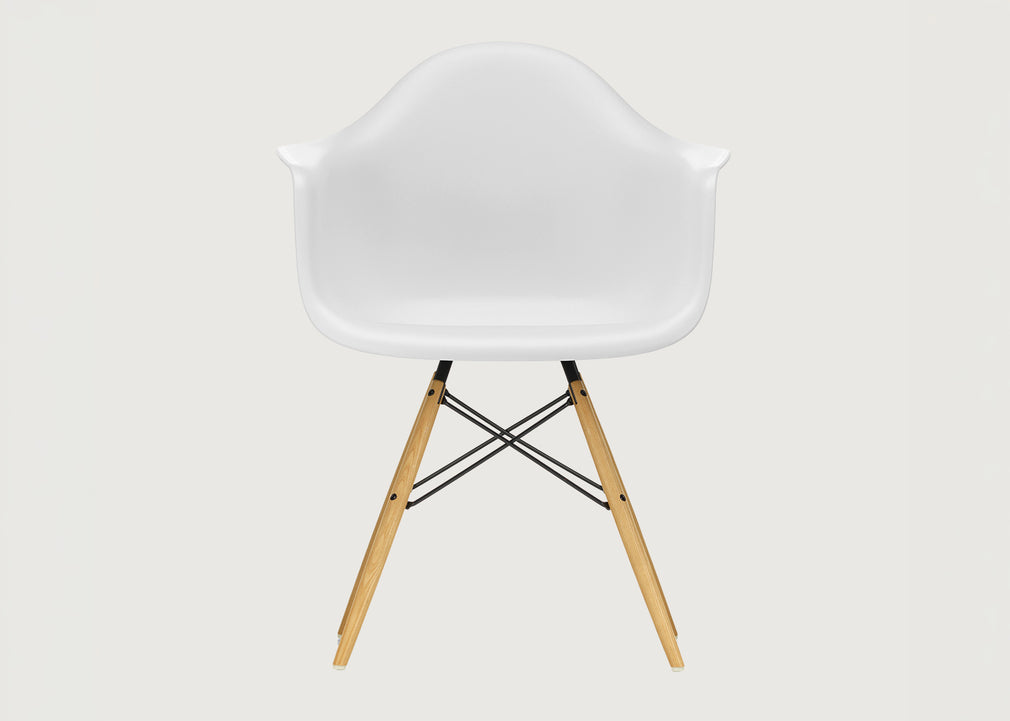 Eames Plastic Armchair RE DAW