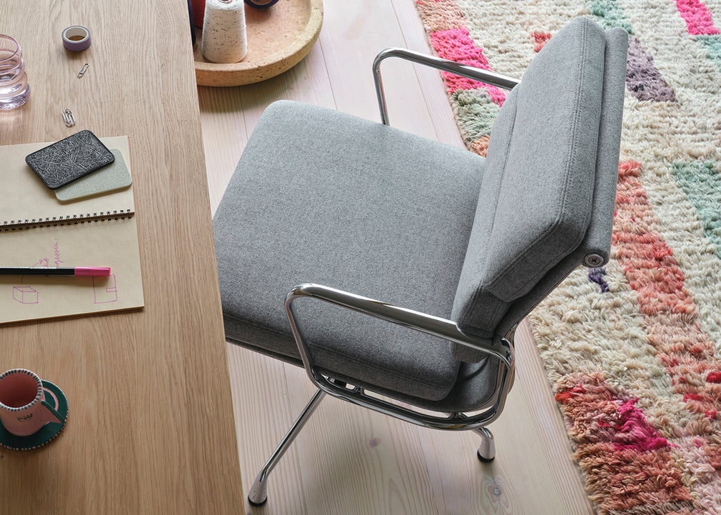 Eames Soft Pad Chair EA 231