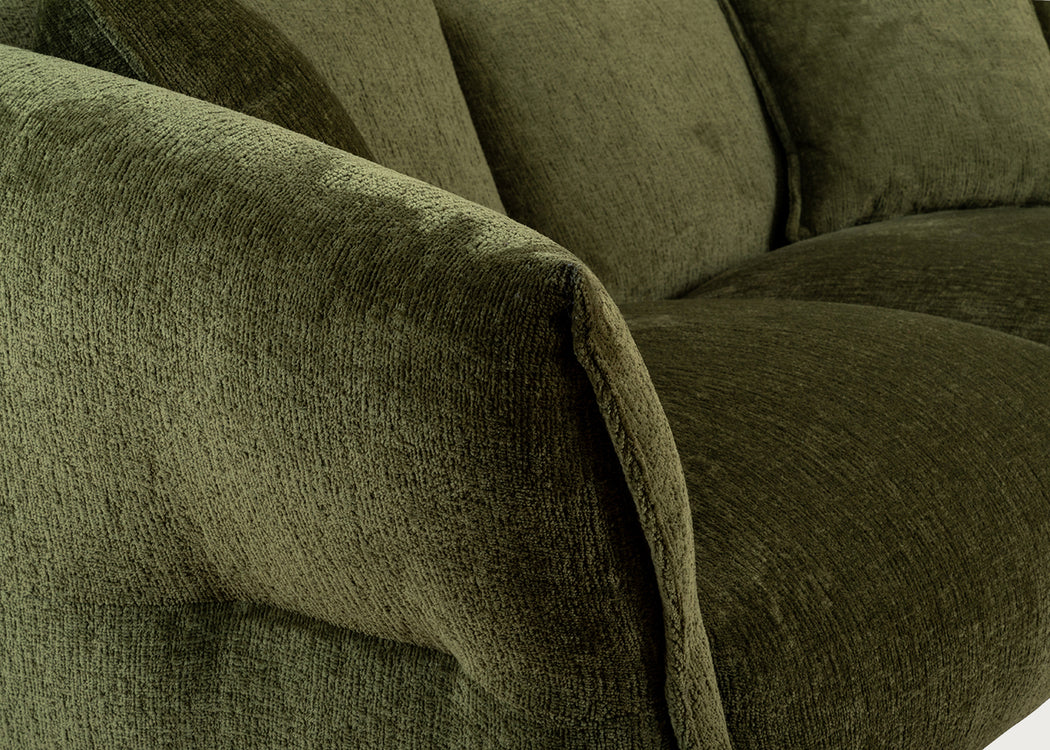 Alto Loveseat