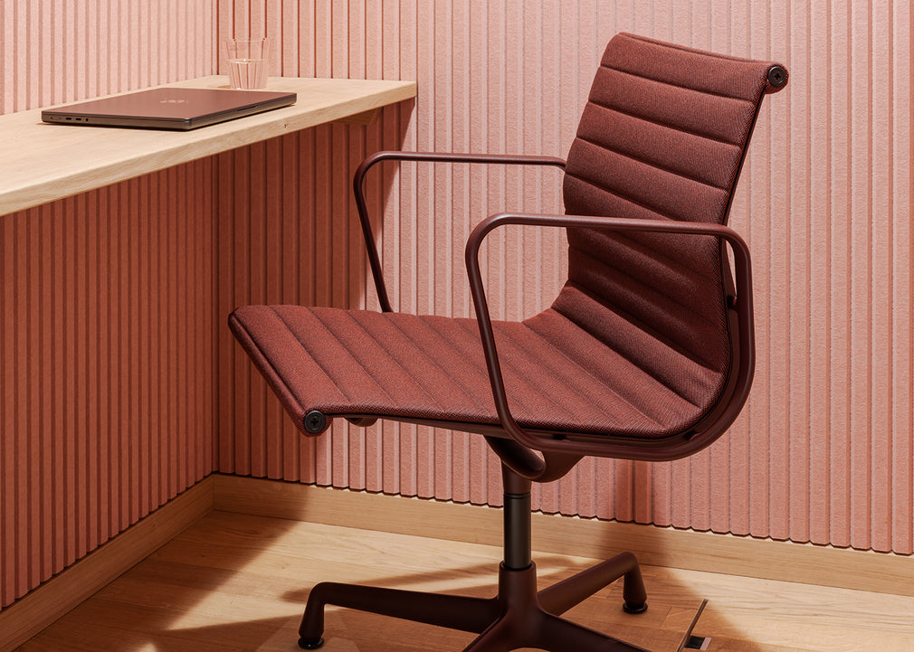 Aluminium Chair EA 108