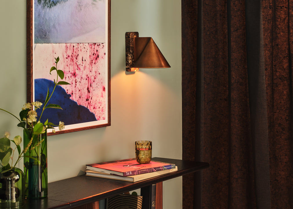 Amis Wall Light