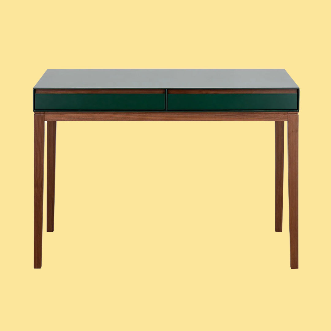 Lars Desk