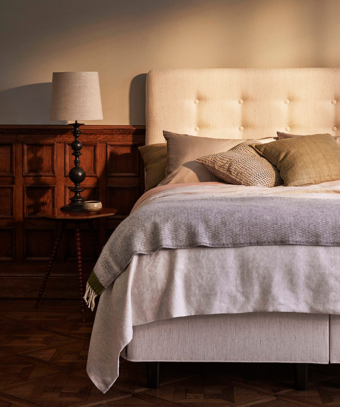 Vispring bedroom setting