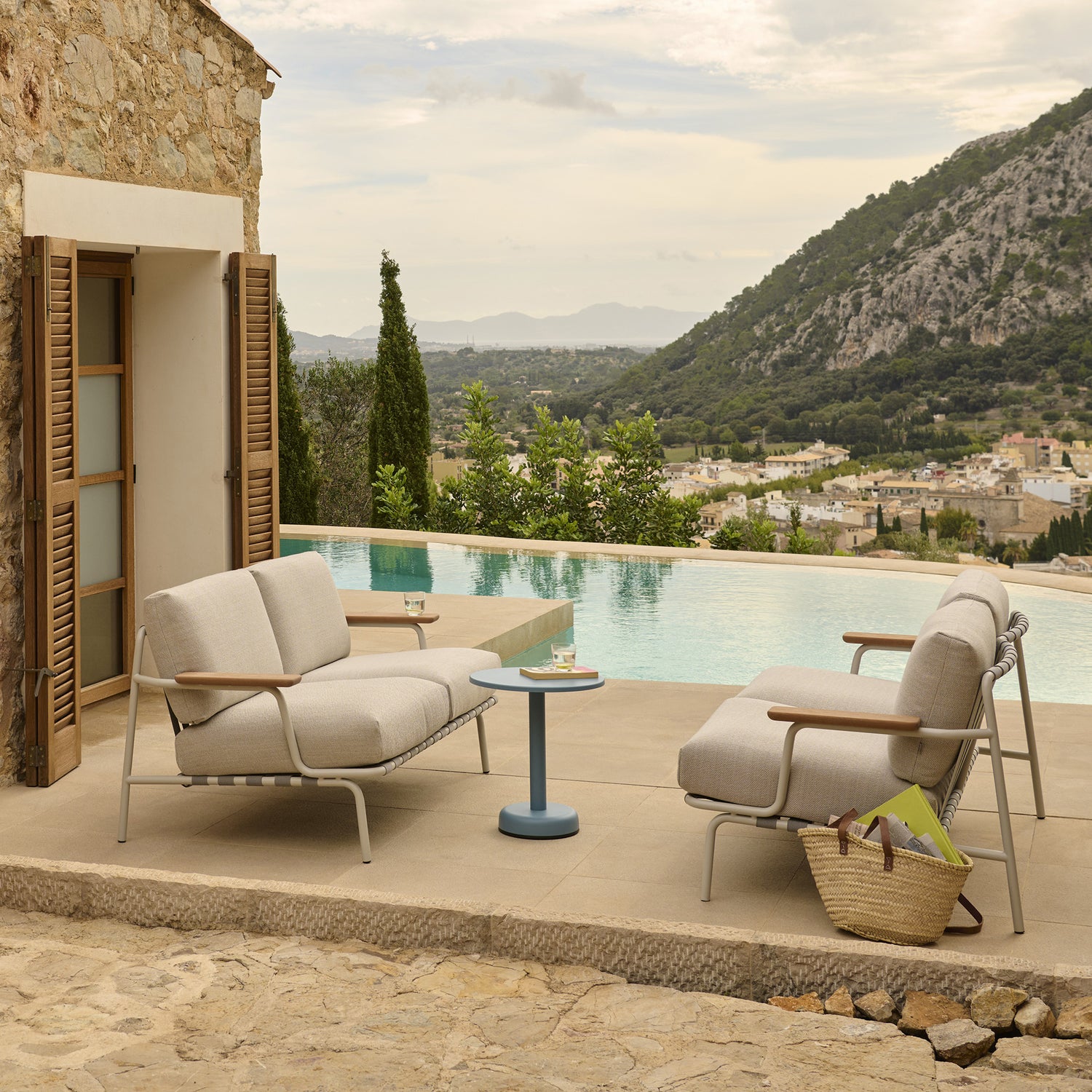 Settle Outdoor Sofa by Muuto