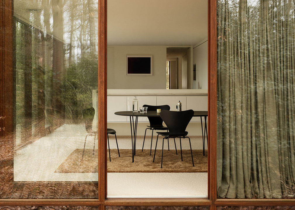 Superellipse B616 Dining Table