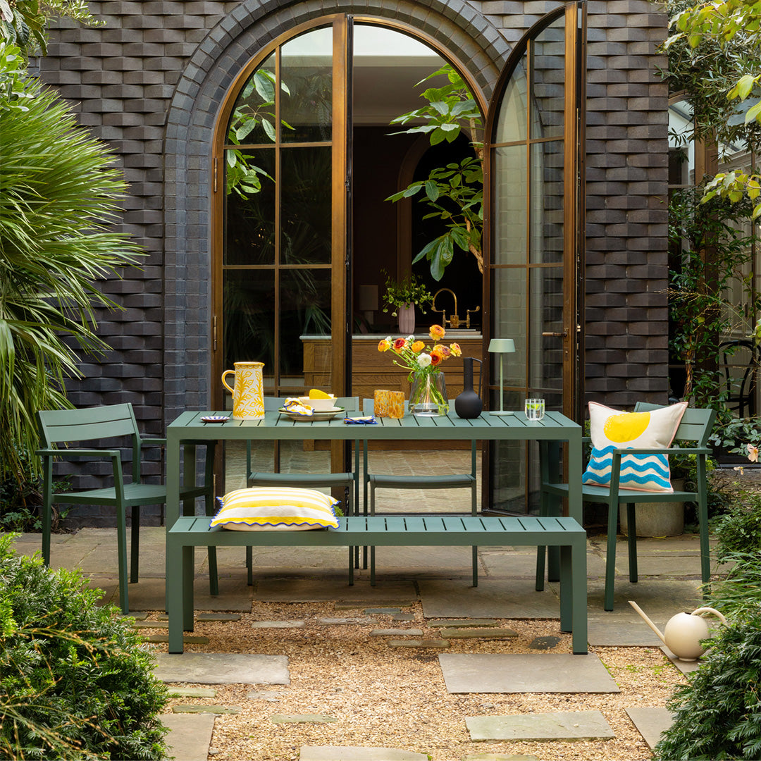 Eos outdoor garden furniture dining table and chairs