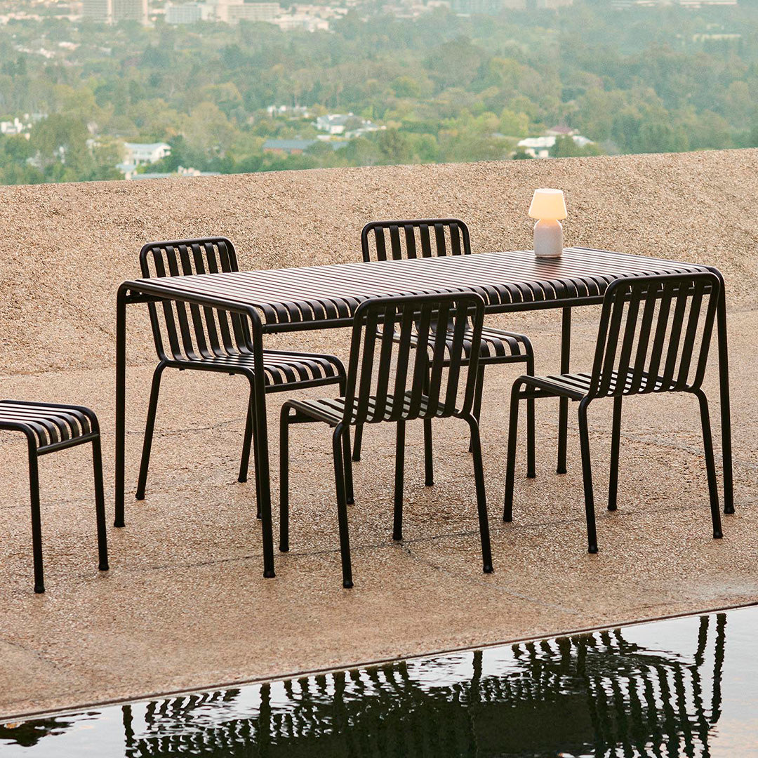 Palissade dining table and chairs