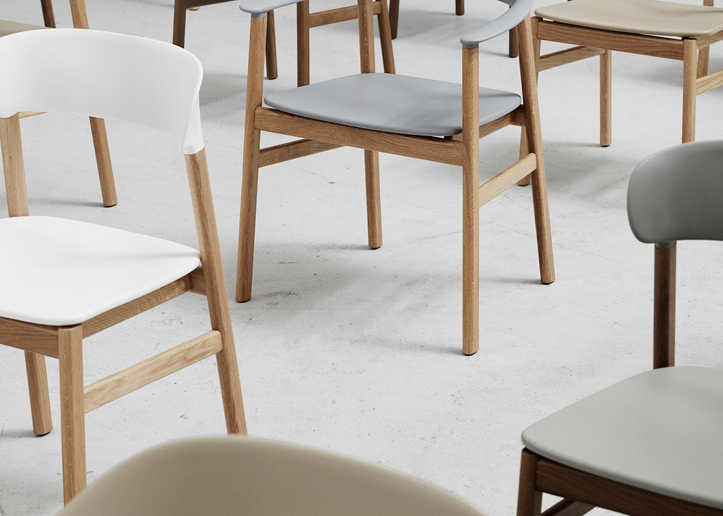 Herit Dining Chair Spectrum White Leather Oak Legs
