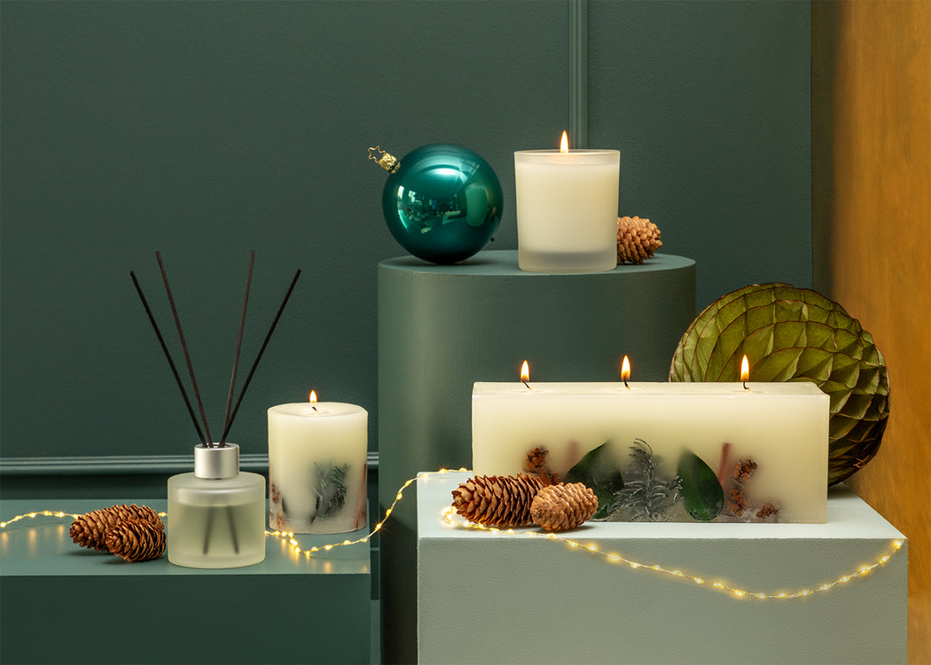 Woodnotes Frankincense & Pine Scented Glass Candle