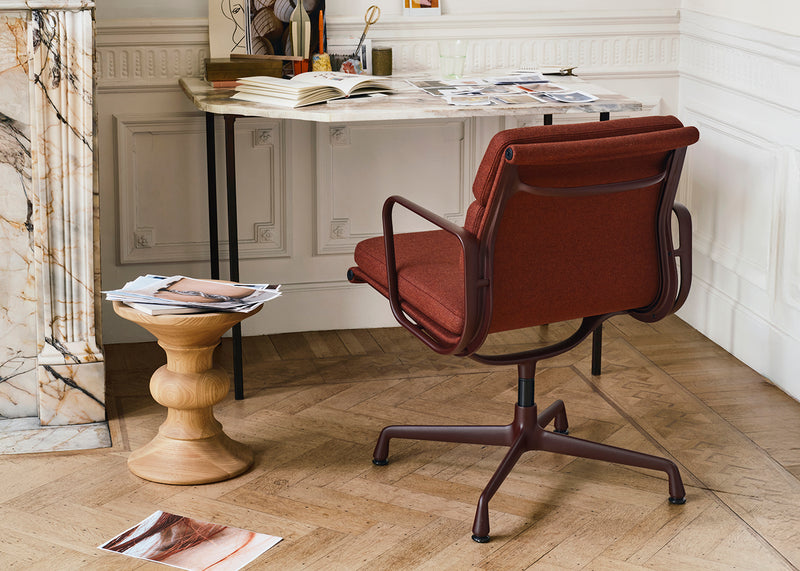 Eames Soft Pad Chair EA 208