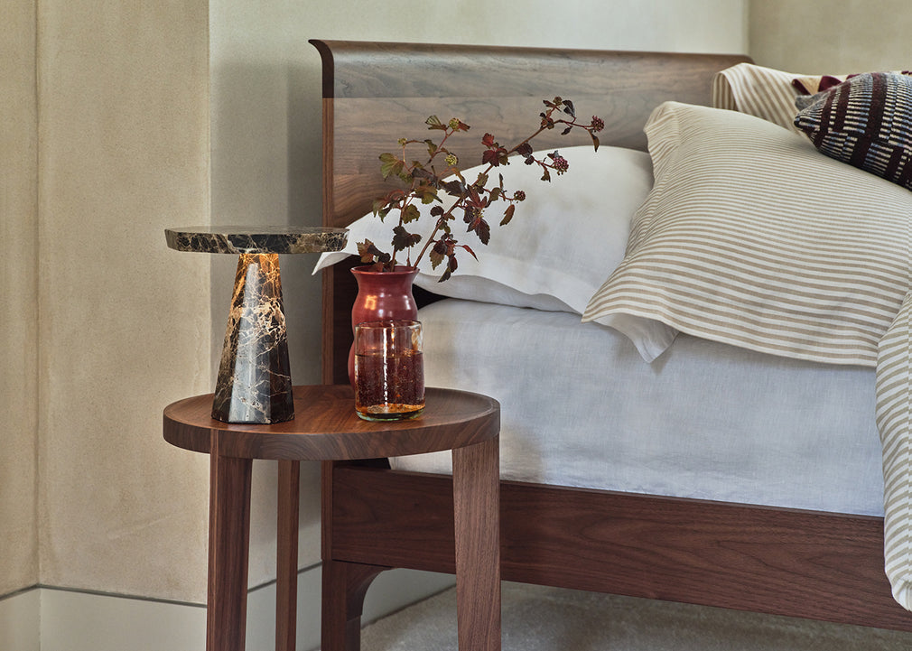 Antera Bed King Walnut