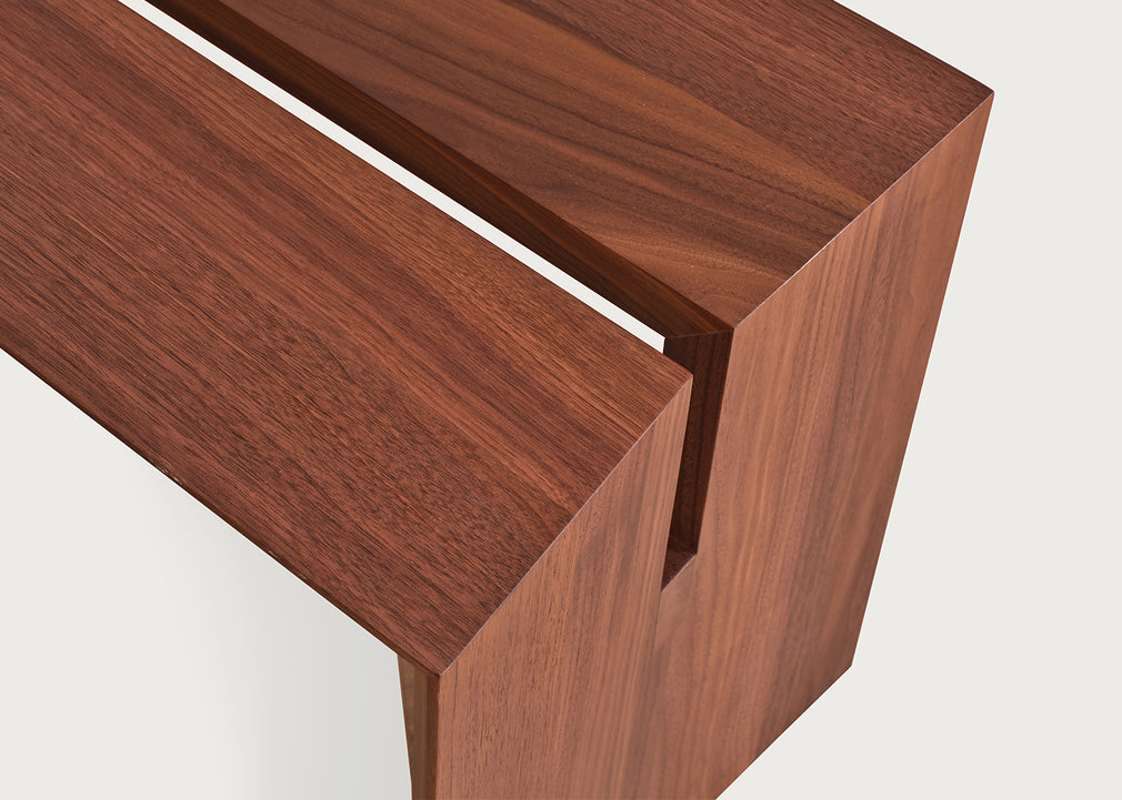 Antera Bench Walnut