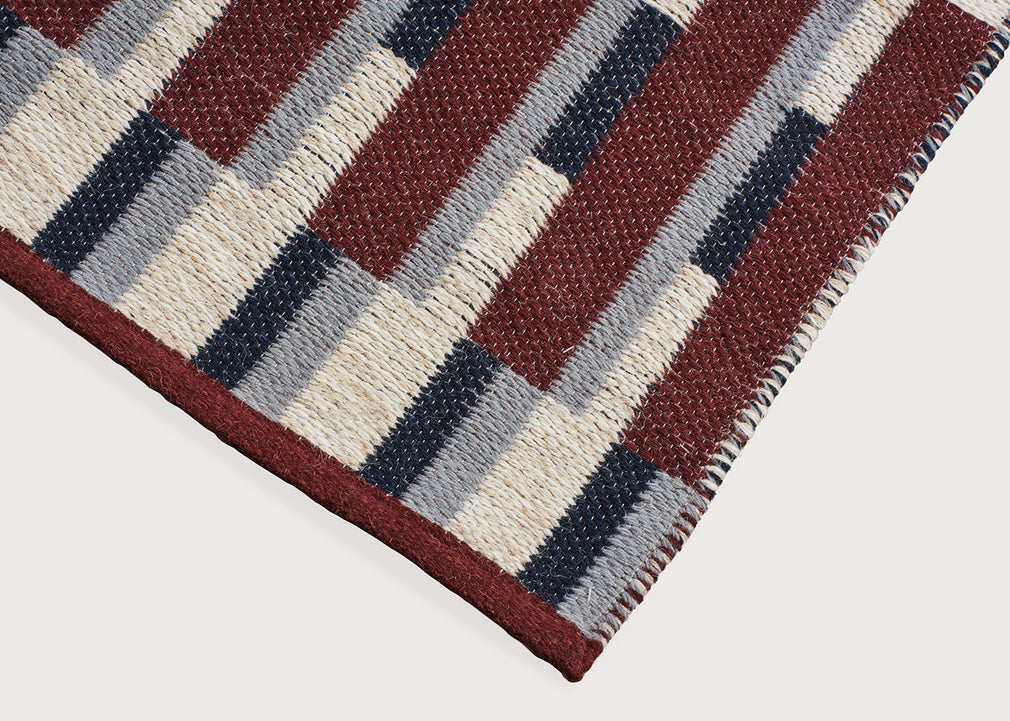 Offset Rug Burgundy