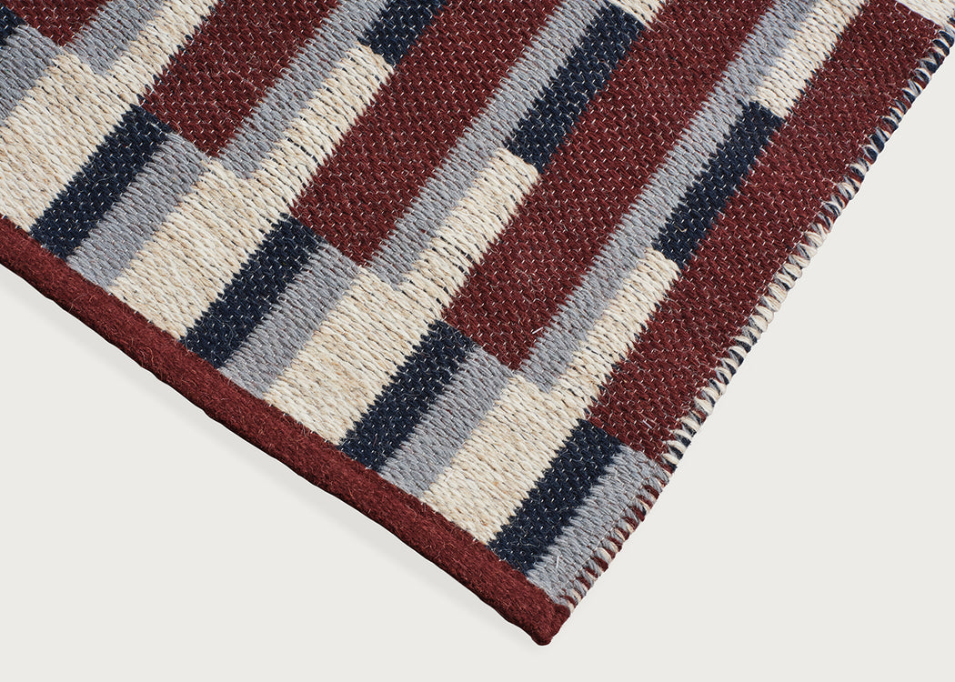 Offset Rug Burgundy