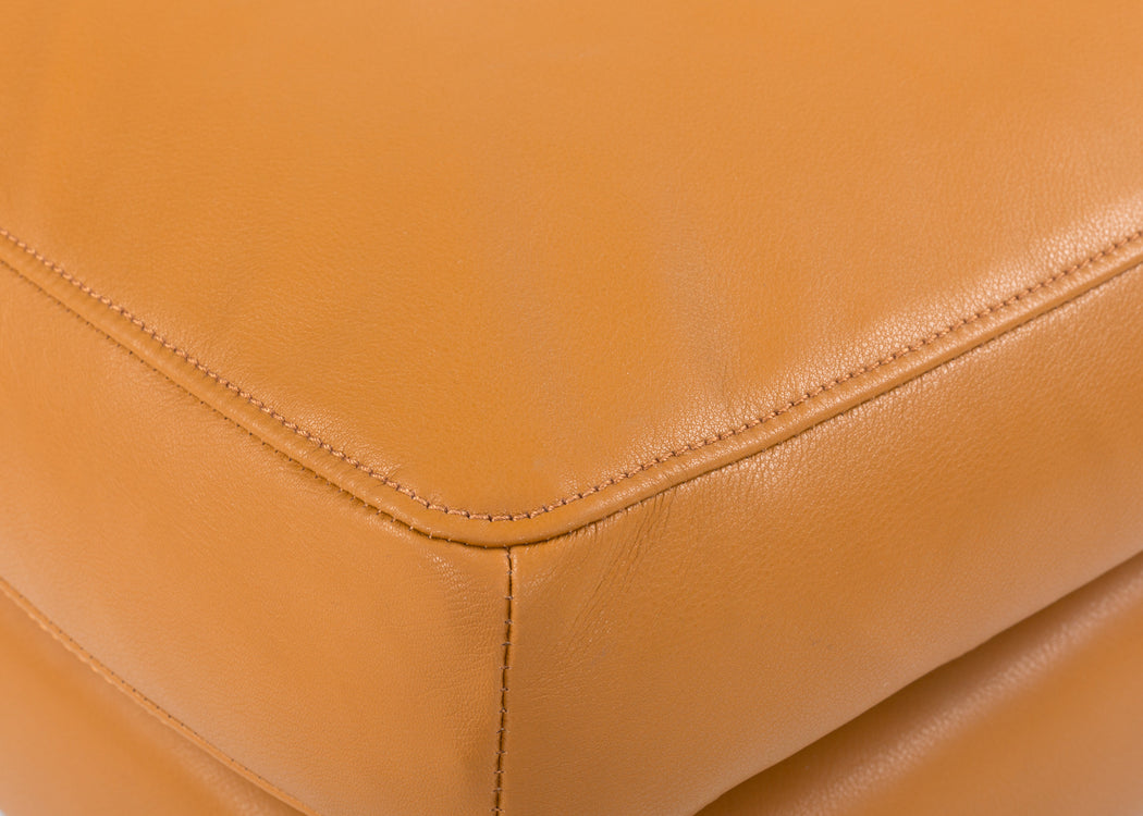 Wallis Ottoman