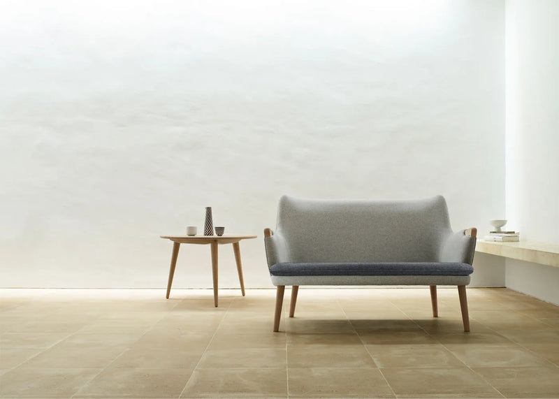 CH72 Sofa Frame Oiled Walnut Upholstered in Hallingdal 180