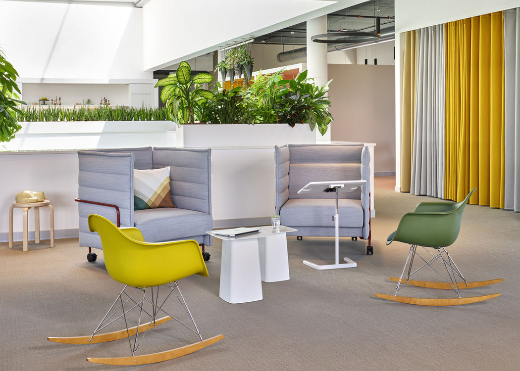 Eames Plastic Armchair RE RAR