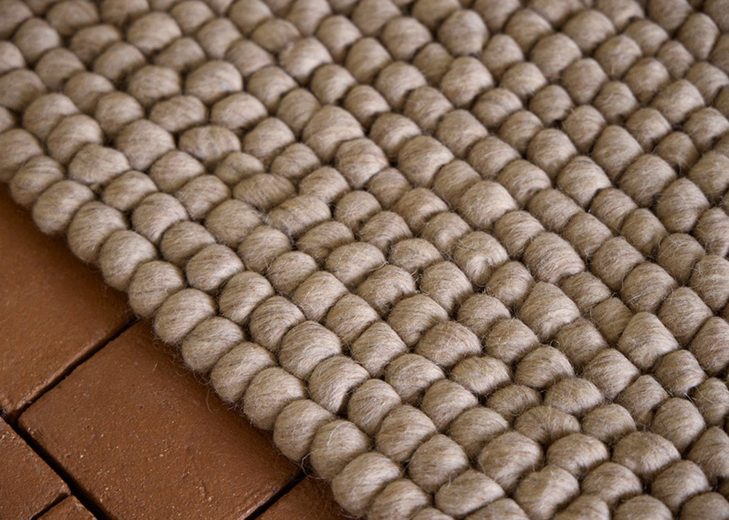 Hoot Rug Beige