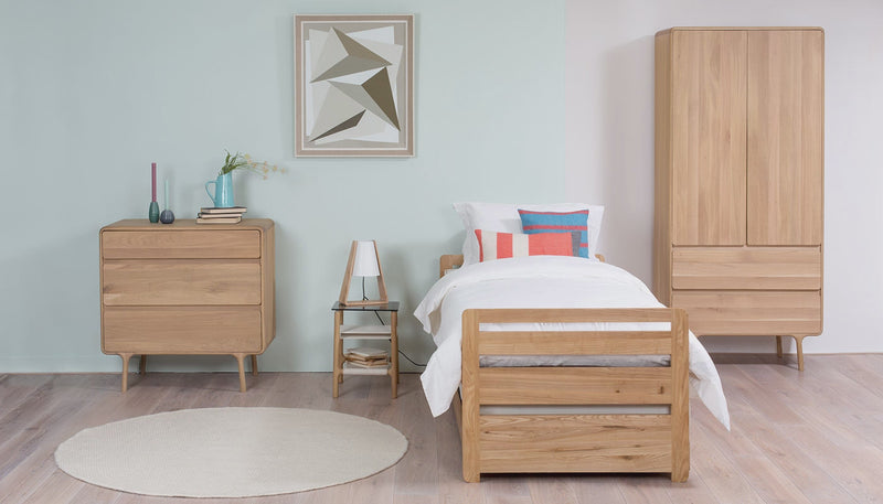 Store Storabed in Solid Oak