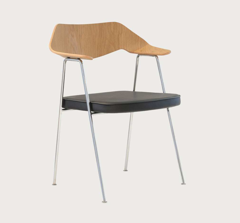 675 Chair Oak / Chrome / Black Leather
