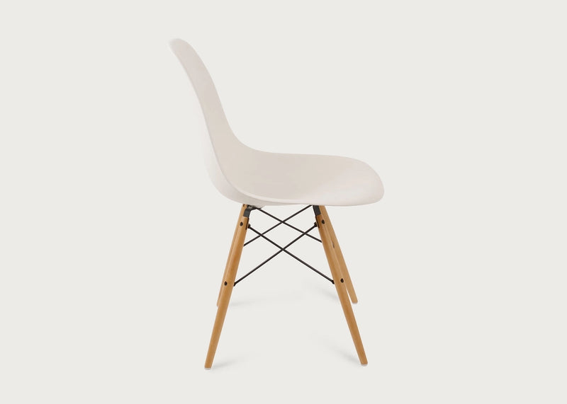 Eames Plastic Side Chair RE DSW White RE / DSW Golden Maple