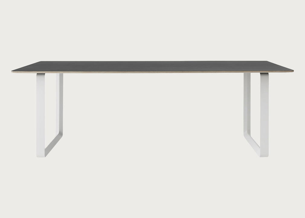 70/70 Table Black / 225 x 90cm / White