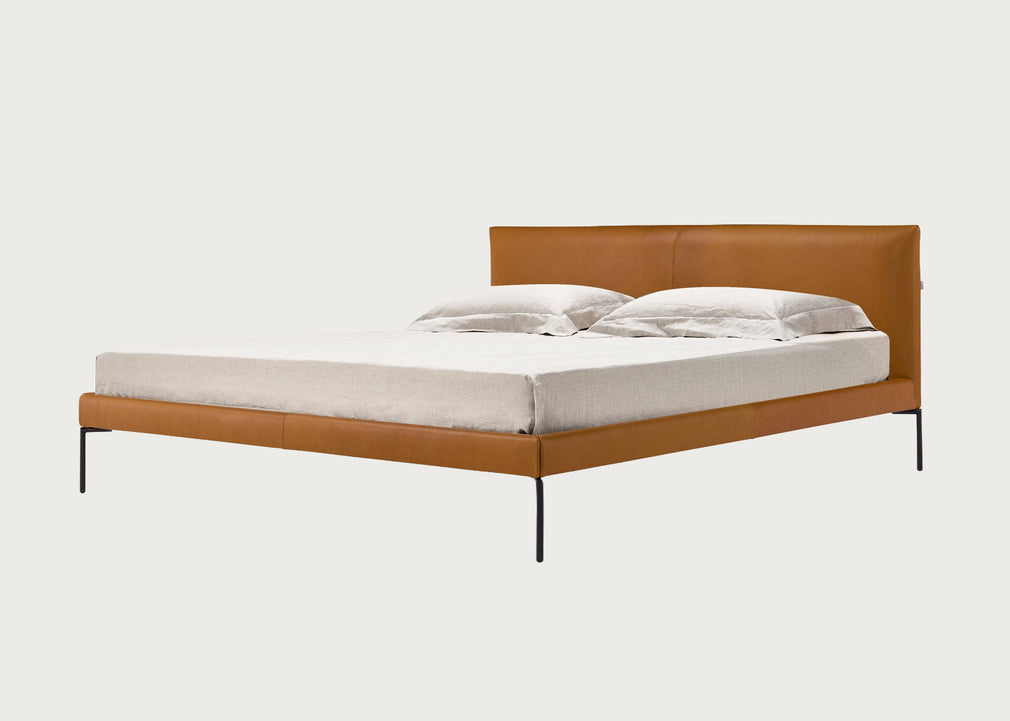 Matera Bed Super King / Daino Leather Treacle / Black