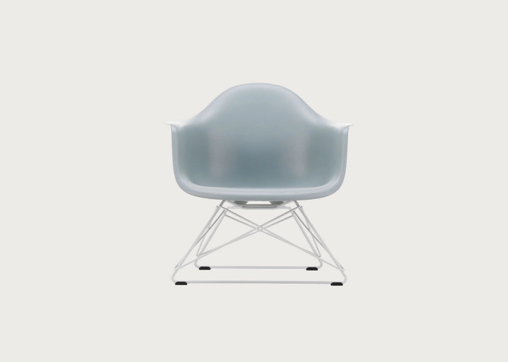 Eames Plastic Armchair RE LAR Light Grey / LAR White Powder