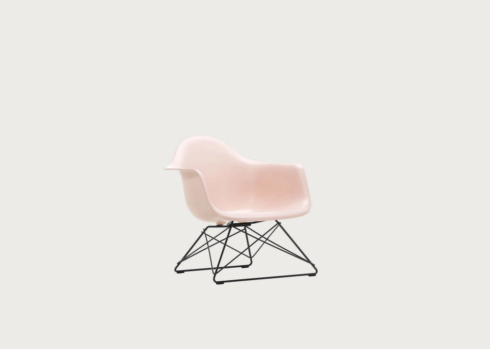 Eames Plastic Armchair RE LAR Pale Rose / LAR Basic Dark Powder