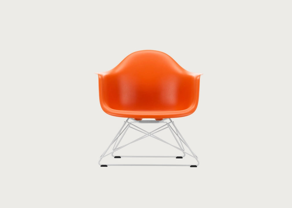 Eames Plastic Armchair RE LAR Rusty Orange / LAR White Powder