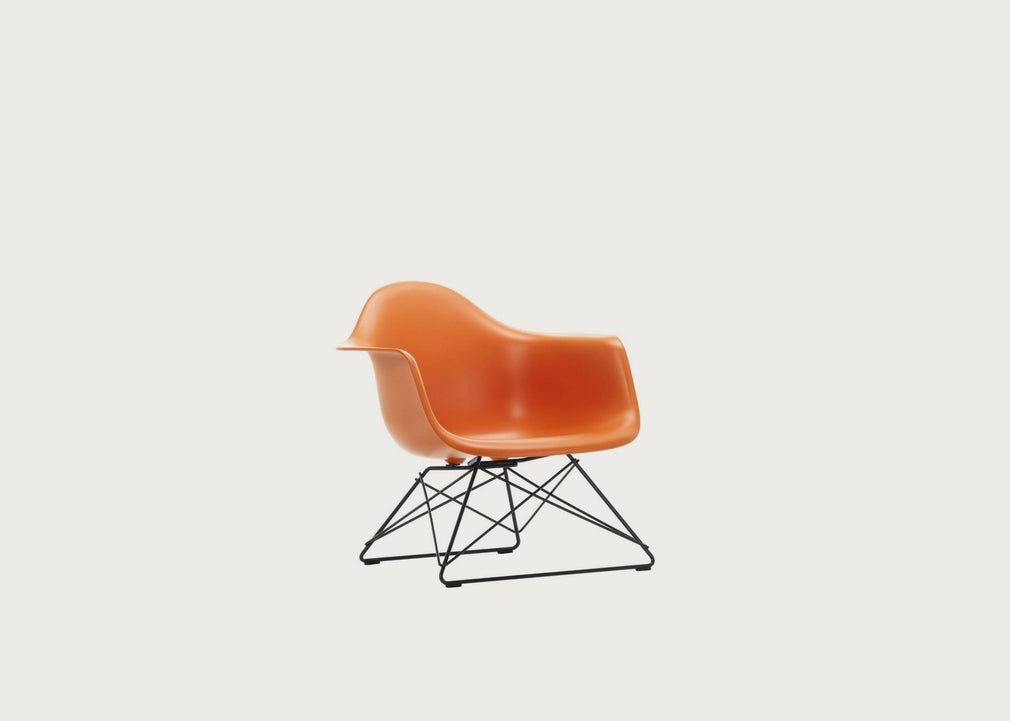Eames Plastic Armchair RE LAR Rusty Orange / LAR Basic Dark Powder