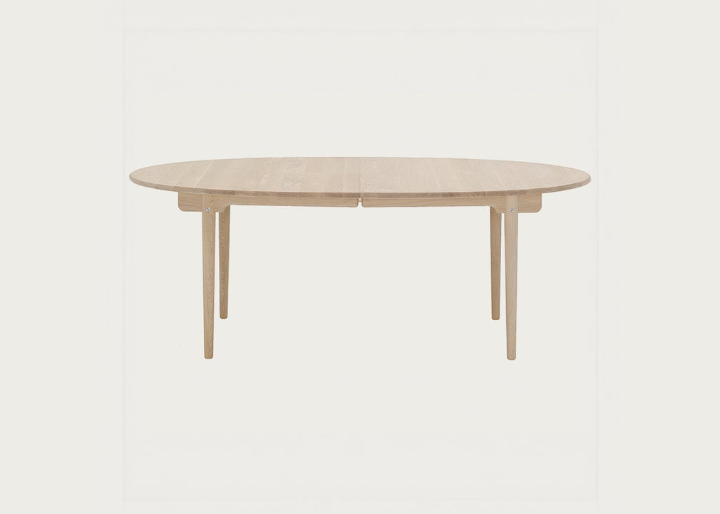 CH338 Dining Table Soaped Oak
