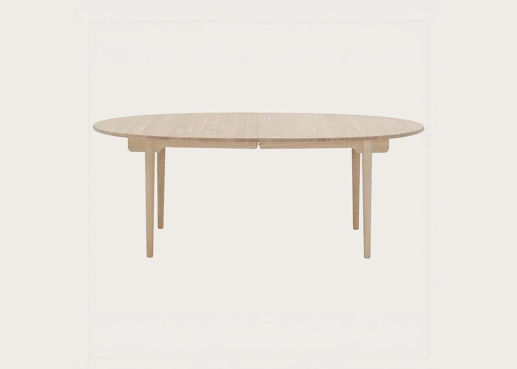 CH338 Dining Table Soaped Oak
