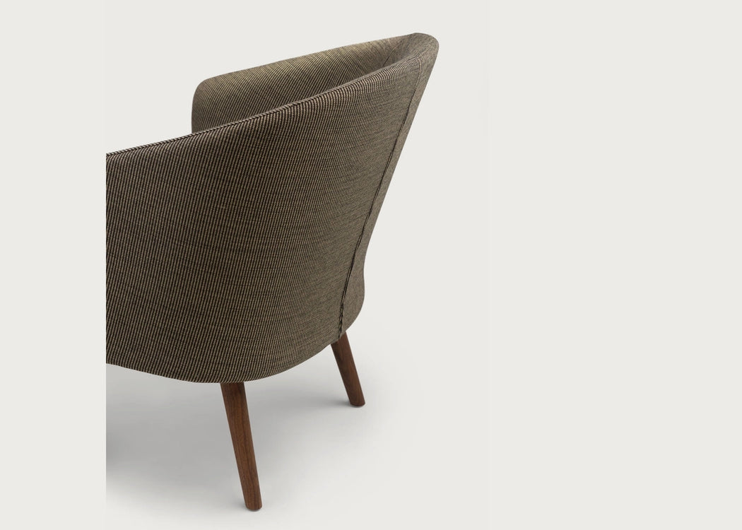 Saia Lounge Chair Kvadrat Fuse 351