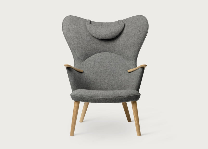 CH78 Mama Bear Lounge Chair Kvadrat Fiord Light Grey 151