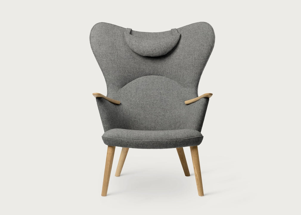 CH78 Mama Bear Lounge Chair Kvadrat Fiord Light Grey 151