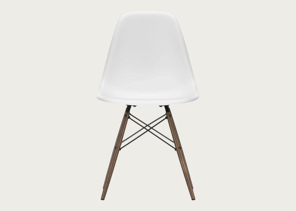 Eames Plastic Side Chair RE DSW Cotton White / DSW Dark Maple