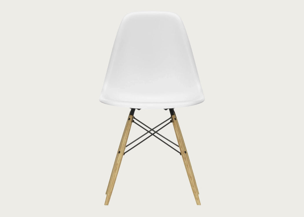 Eames Plastic Side Chair RE DSW Cotton White / DSW Ash Honey